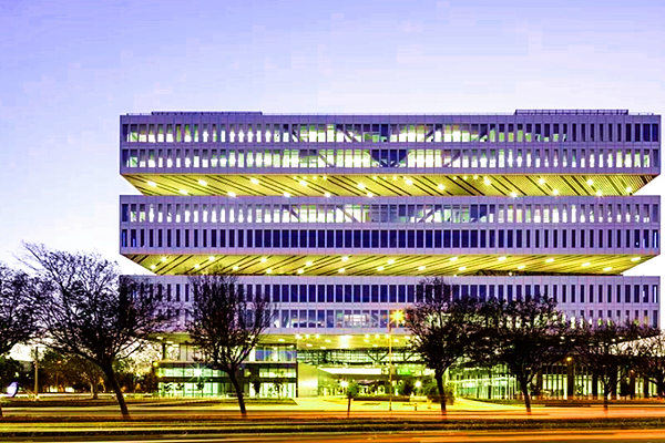 建筑中智能樓宇自控系統的優勢！(圖1)